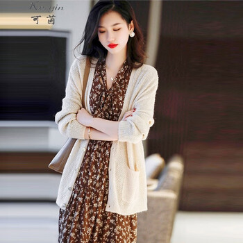 可茵（Keyin） 连衣裙女装2023年新款秋冬套装女通勤百搭针织开衫长袖碎花裙子 米黄色开衫+棕色连衣裙 S