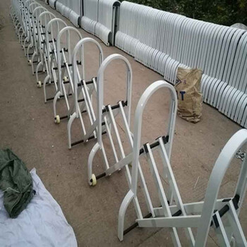 京铣可推拉活动伸缩护栏景区隔离栏高速公路市政收费站移动防护栅栏