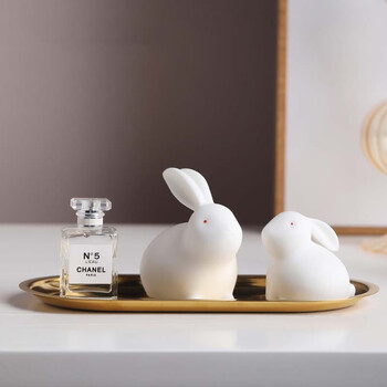 勋狸粑可爱小玉兔动物兔子摆件兔年装饰礼品陶瓷办公室桌面家居饰品ll