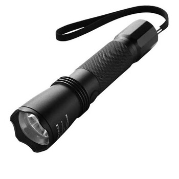 EEEFEI EFF1012 远程强光防爆电筒 3W