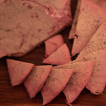 新鲜牛肝水煮牛肝500g八分熟牛肝脏内脏夫妻肺片另有牛肠牛肚牛肺骨头