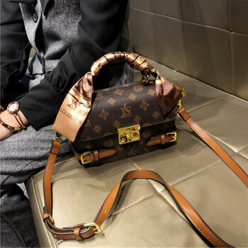 爱华仕oiwas品牌真皮包包女包轻奢单肩小方包女拼色斜挎包宽肩带小