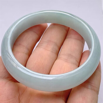 冰糯种翡翠手镯单色缅甸老坑飘绿圆镯女士玉石水润细腻白底青镯子 52