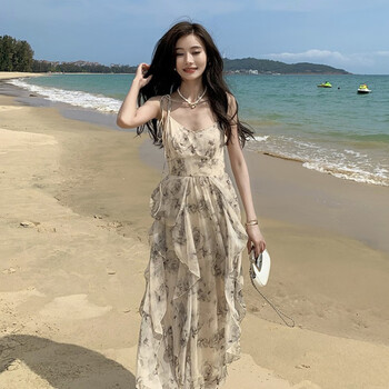 夏典素订女王夏季海边度假沙滩裙西双版纳旅游设计感纯欲气质印花吊带