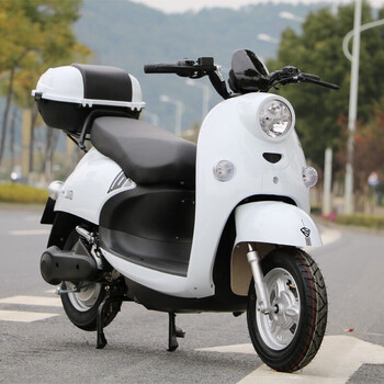 2022全新款小龟王电动车60v72v男女电瓶车小型踏板电动摩托车 白色