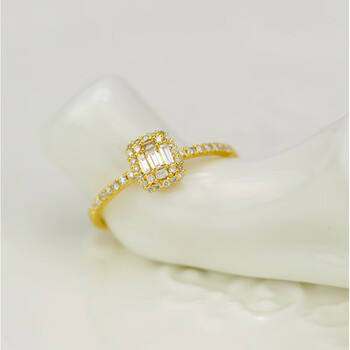 兰甸畔小众设计18k彩金天繎钻石戒指梯方t方钻石群镶女戒简约时尚告白