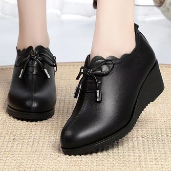 红蜻蜓真皮大码女士闰月妈妈皮鞋春秋2022年新款软底防滑中老年女鞋低