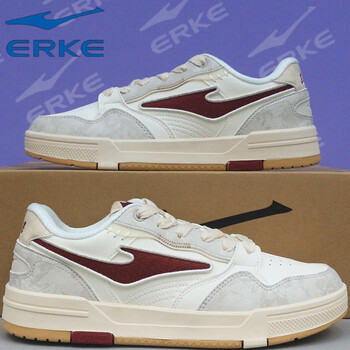 鸿星尔克低帮板鞋男鞋红星秋冬皮面防水轻便运动鞋学生户外休闲旅游