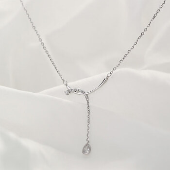 项链年新款女设计感小众轻奢锁骨链吊坠送女友礼物通体925银水滴项链
