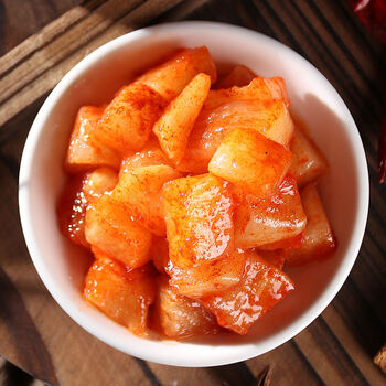 韩国泡菜正宗酸甜小白萝卜块咸菜下饭开胃菜韩式微辣腌制泡菜萝卜