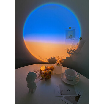 宇航员星空投影小夜灯夕阳日落灯迷你氛围布置生日礼物女生闺蜜破晓色