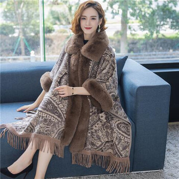 大毛领披肩外套女士妈妈流苏外搭宽松大码气质春秋季新款斗篷秋冬咖啡