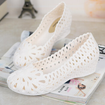 下雨天穿的平底熟胶水晶塑料凉鞋女凉拖孩夏季护士中跟包头坡跟凉鞋