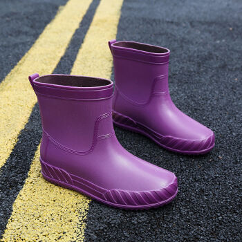 紫色雨靴灌水图片