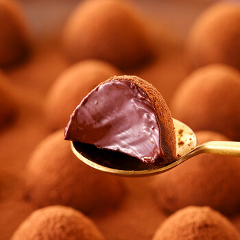 松露形巧克力休闲零食小吃代可可脂黑巧克力批发喜糖节日糖果礼盒松露