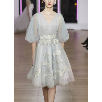 原创设计师女装女巫和骑士超仙高级灰泡泡袖绣花连衣裙2021年初秋裙子 浅灰 M