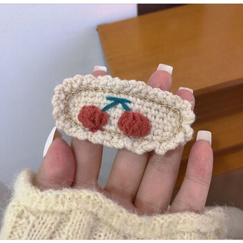 喜莱缘可爱樱桃发夹秋冬毛线温暖花边发饰少女奶油色发卡bb夹边夹一个