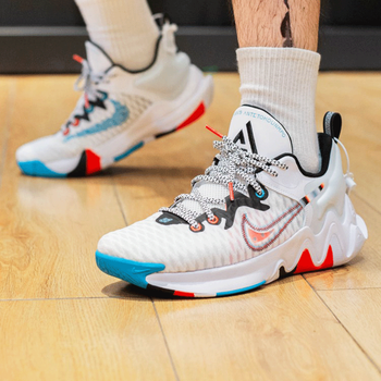 【潮】耐克男鞋nike zoom freak 2 字母哥2代低帮黑白配色实战休闲