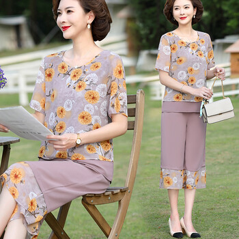 妈妈装洋气减龄小衫中年女夏装短袖t恤上衣中老年女装大码印花套装