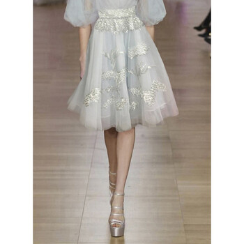 原创设计师女装女巫和骑士超仙高级灰泡泡袖绣花连衣裙2021年初秋裙子 浅灰 M