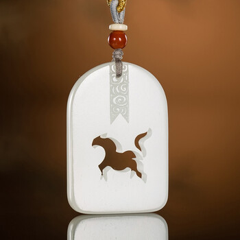 中国玉石雕刻大师李剑和田玉生肖马牌圆牌