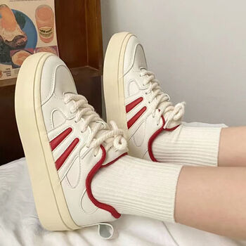 卓诗尼秋冬季学院风小众原创厚底板鞋子女ins潮新款休闲百搭chic小白