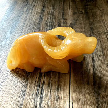 崎杳玉石牛摆件大号生肖水牛家居办公室装饰黄玉卧牛手工雕刻 长10