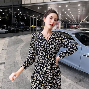 【女装新款】波点V领气质大摆长裙2021秋季新款韩版可盐可甜小邹菊碎花连衣裙 小邹菊黑色 XL 125-140斤