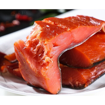熏马哈鱼1600g  俄罗斯特产烟熏大马哈鱼整条熏鱼 腌制三文鱼特色果木