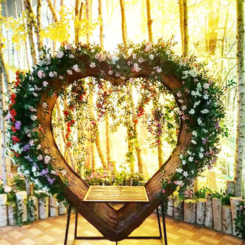 景区网红打卡心型民宿户外网红打卡藤编落地鸟巢景区拍照道具爱心悬挂