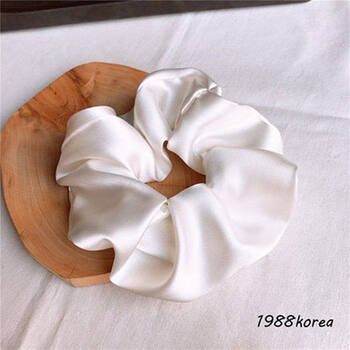 虞书欣同款ins缎面大肠发圈女复古网红发饰简约头绳发饰a1白色