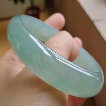 珍韵缘缅甸老坑冰种浅绿玉手镯带证书女款少女翡翠色