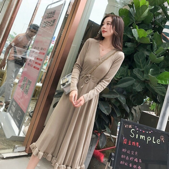 黑色长裙2021春秋新款女装打底裙长款显瘦连衣裙长袖赫本小黑裙潮 杏色 S【建议100斤以内】