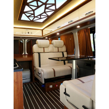 定制房车卡座双人商务车座椅多功能折叠床放平大通依维柯全顺改装总成