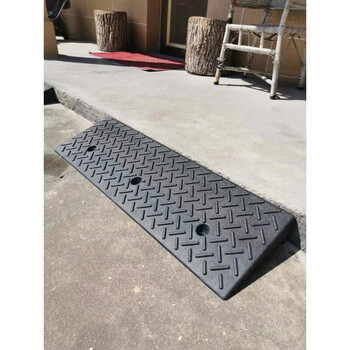 橡胶汽车斜坡垫三角垫马路牙斜坡垫路边台阶垫步梯垫黑色10厘米加宽