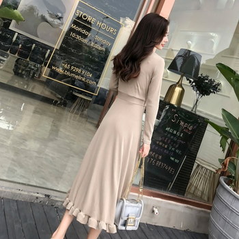 黑色长裙2021春秋新款女装打底裙长款显瘦连衣裙长袖赫本小黑裙潮 杏色 S【建议100斤以内】