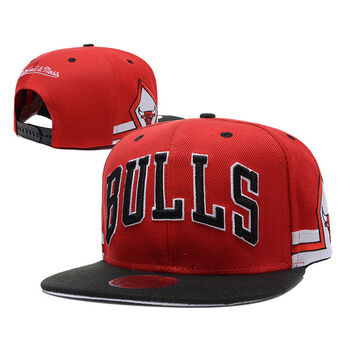 芝加哥公牛队刺绣鸭舌帽篮球帽男女款字母棒球帽平檐帽情侣款anike