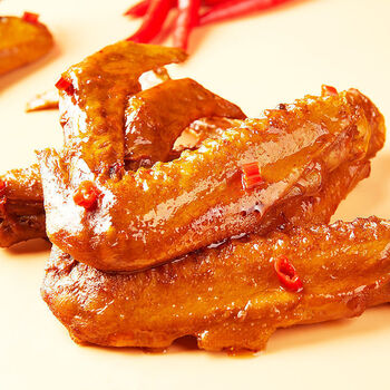 鸭翅香辣食品辣味休闲零食卤味整箱小吃网红麻辣吃的肉混搭40包