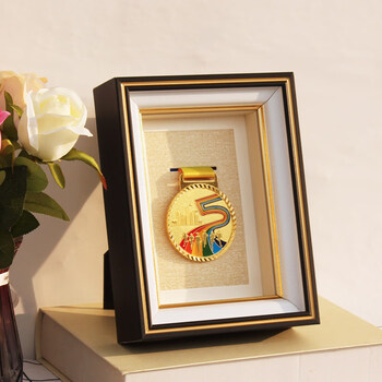 马拉松奖牌奖章收纳盒摆台展示架徽章纪念章奖状展示框挂墙相框 魅力