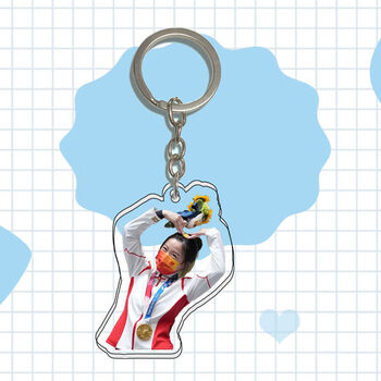 杨倩马龙周边亚克力钥匙扣创意diy卡通挂件纪念品q版饭制杨倩a款