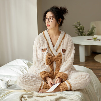 睡衣珊瑚绒秋冬季女款法兰绒加厚加绒居家服初中高中学生大码冬天可外