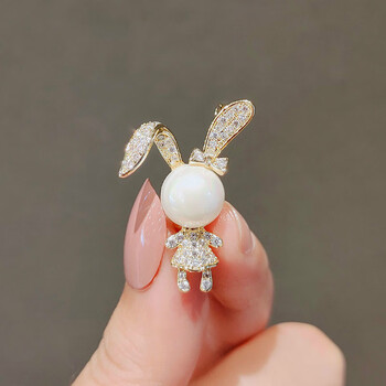 佐一生zuoesen日系可爱兔子胸针潮闪耀氧化锆别针个性防走光扣毛衣