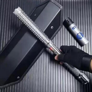 户外随身带防身女士防身神器户外防身强光远射手电筒可随身携带银色