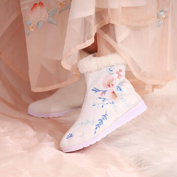 女冬季古装布靴民族风绣花鞋侧拉链雪地短靴加绒皂靴 白色/加绒(跟高