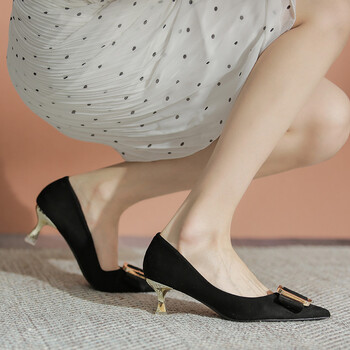 半高跟软皮女鞋春夏季中跟气质金属扣礼服鞋女士年轻绒面通勤尖头单鞋