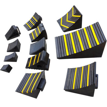 橡胶三角木 汽车车轮三角块 小型车后轮止退器坡道防滑挡轮垫 小车16x
