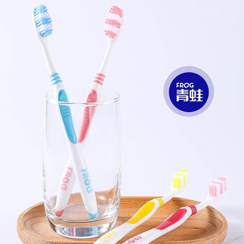 青蛙软毛牙刷男士女士情侣家用牙刷护龈防滑手柄柔丝护齿家庭装 525超洁中毛牙刷4支裝 顔色随机发