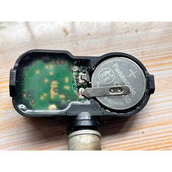 3皇冠丰田普拉多胎压传感器电池马牌胎压传感器宝马现代起亚一粒装