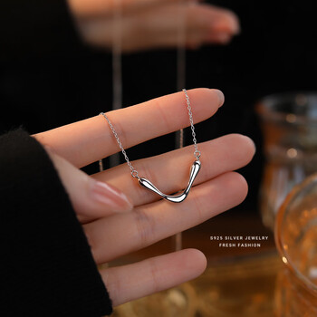 周大古925银几何v形项链女生冷淡风简约个性轻奢气质锁骨链520七夕