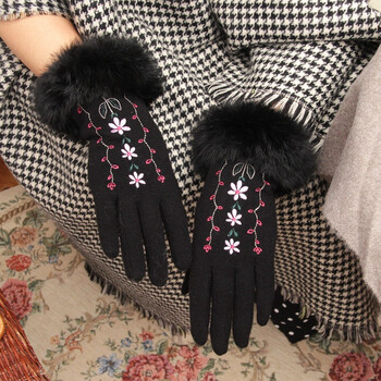 礼品日本外单手套女冬保暖羊毛羊绒加厚保暖防寒手套触屏兔毛口刺绣花